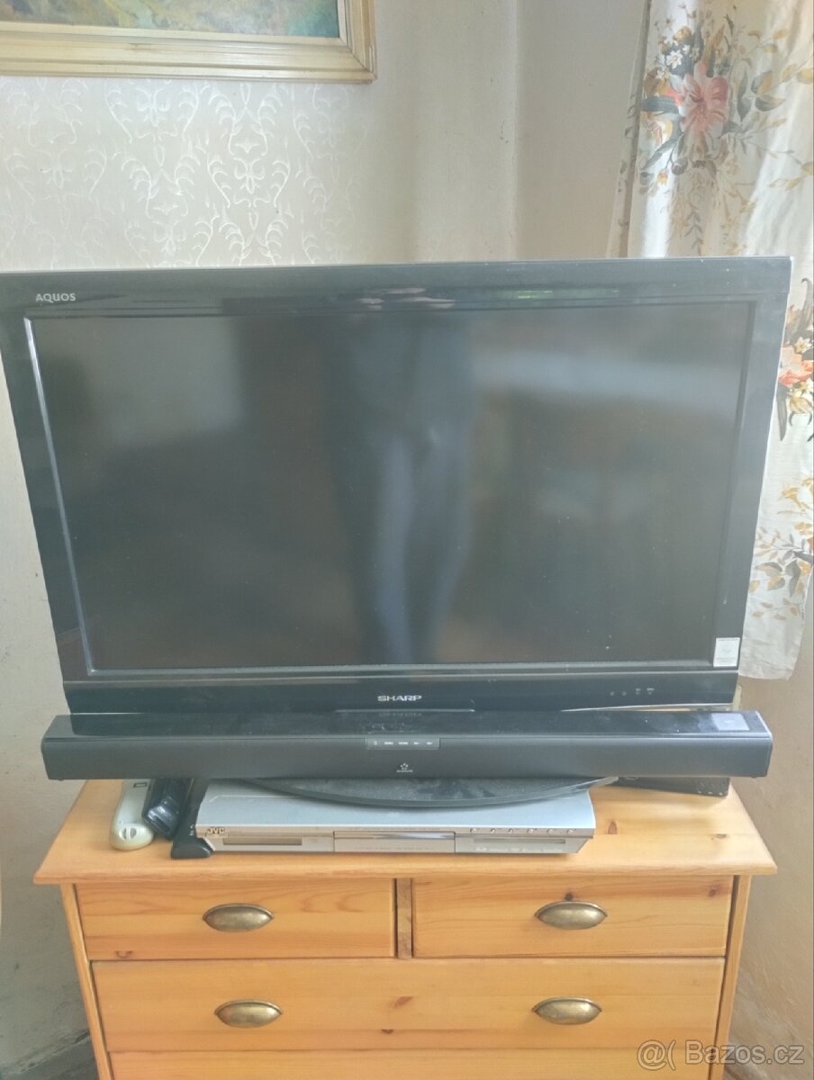 Televize s příslušenstvím