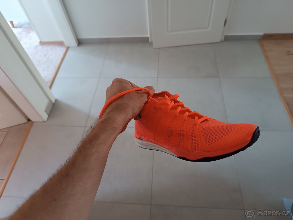 Dámské tenisky Nike Dual Fusion Tr Hit Mid