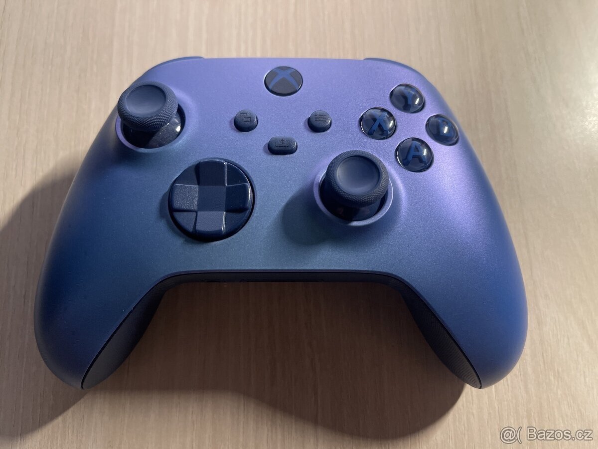 Modrý bezdrátový ovladač Xbox One / Series X|S – TOP stav