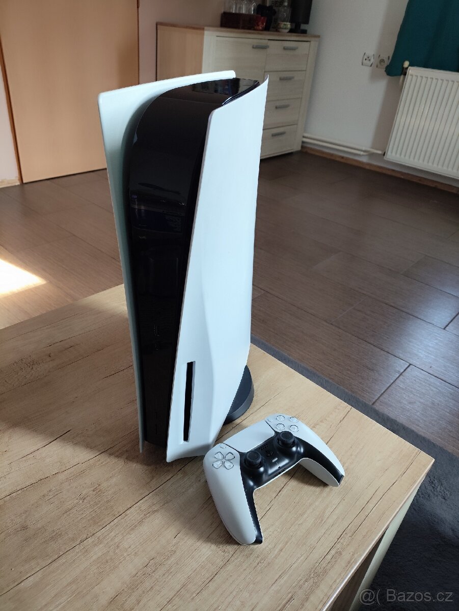 Prodám PS5,verze s mechanikou