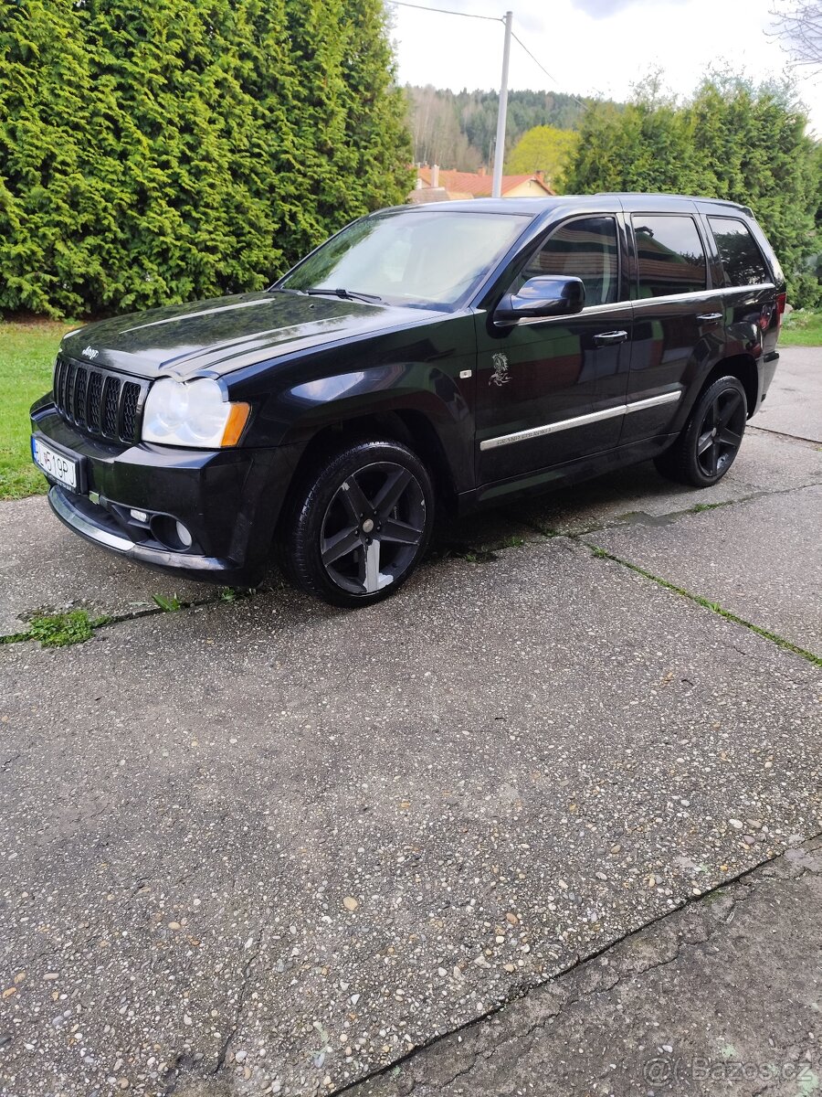 Jeep Grand Cherokee srt8
