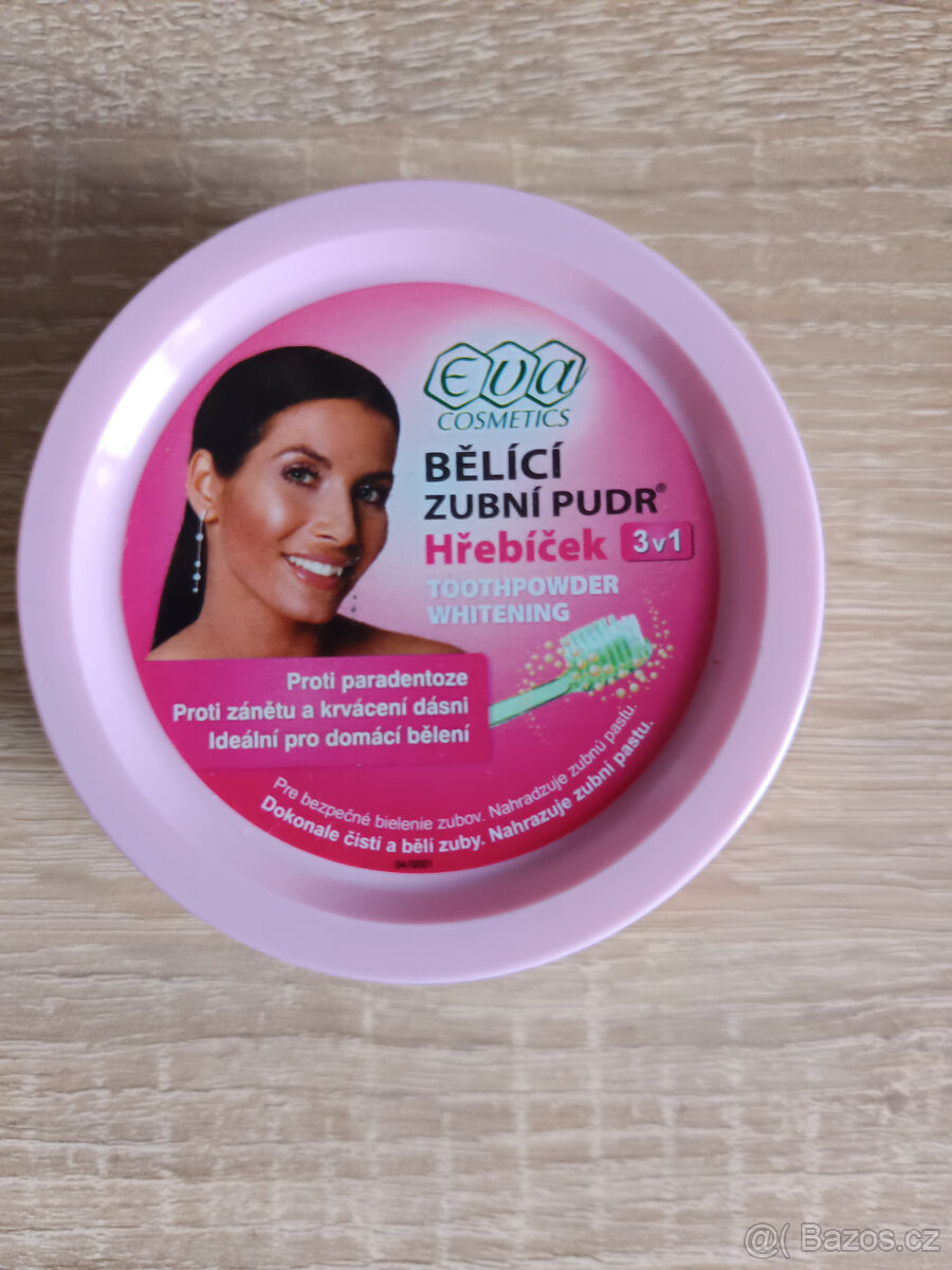 bělící pudr na zuby