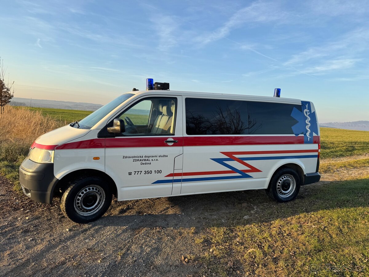 Volkswagen Transporter T5 sanita, obytný vůz