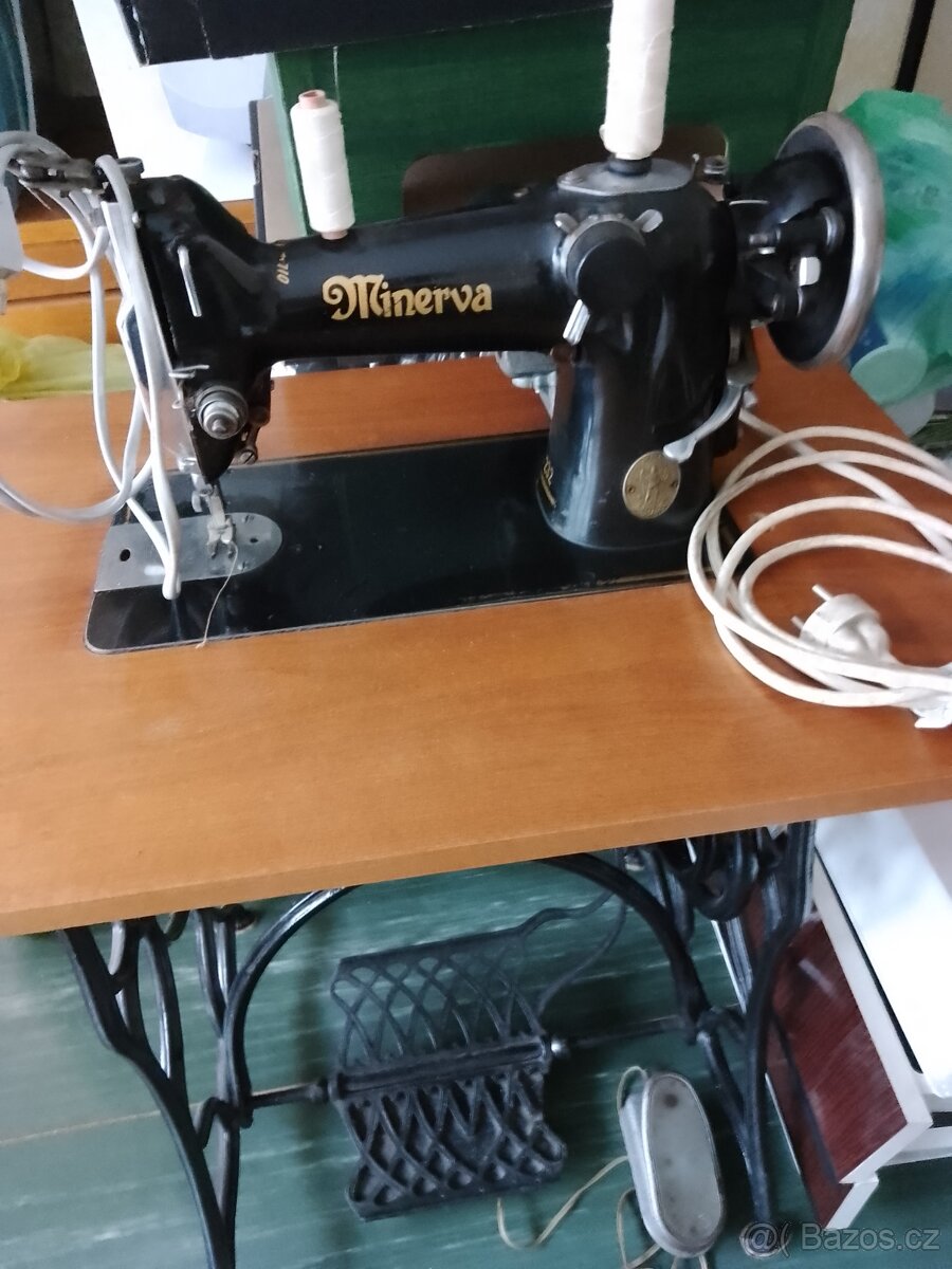 Retro šicí stroj
