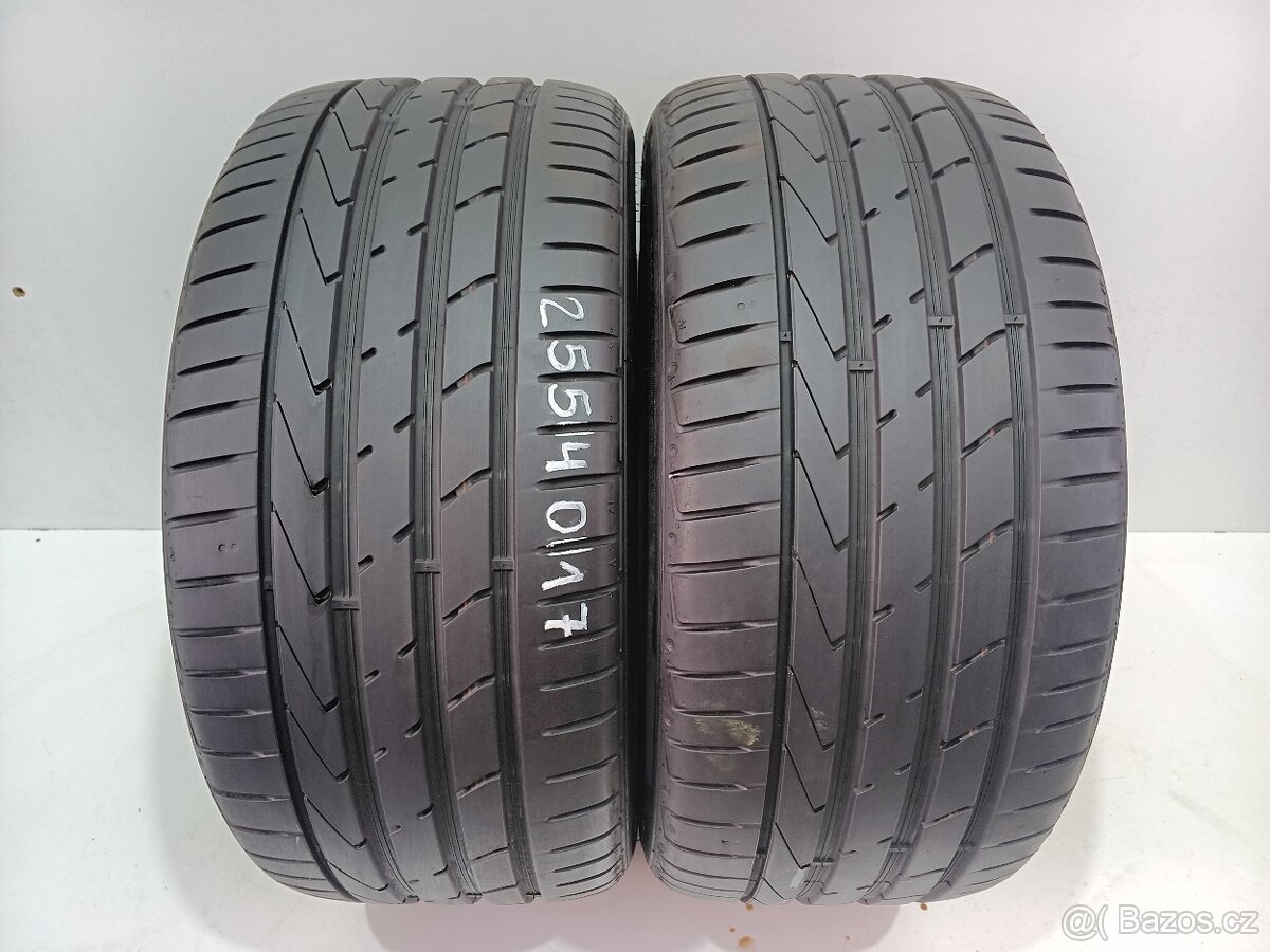 2ks letní pneu 255/40/17 Hankook