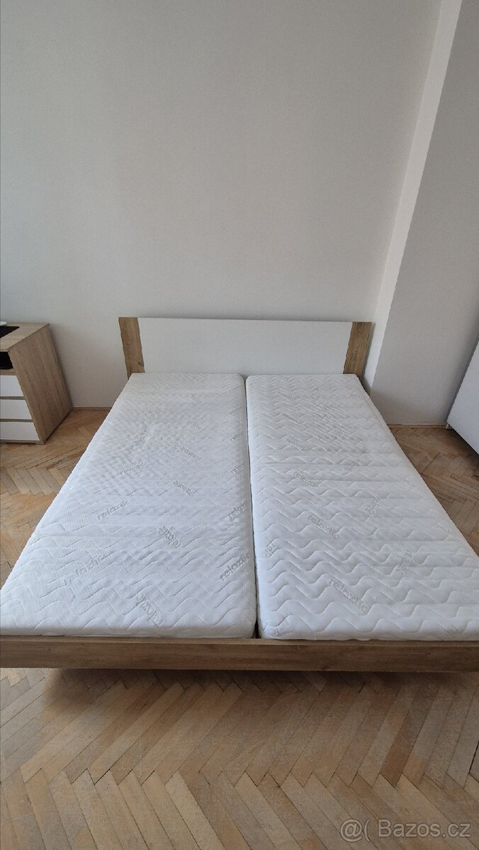 Postel + rošt a matrace (180x200cm)