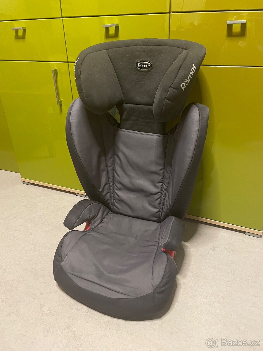 Dvě starší autosedačky Römer bez isofixu