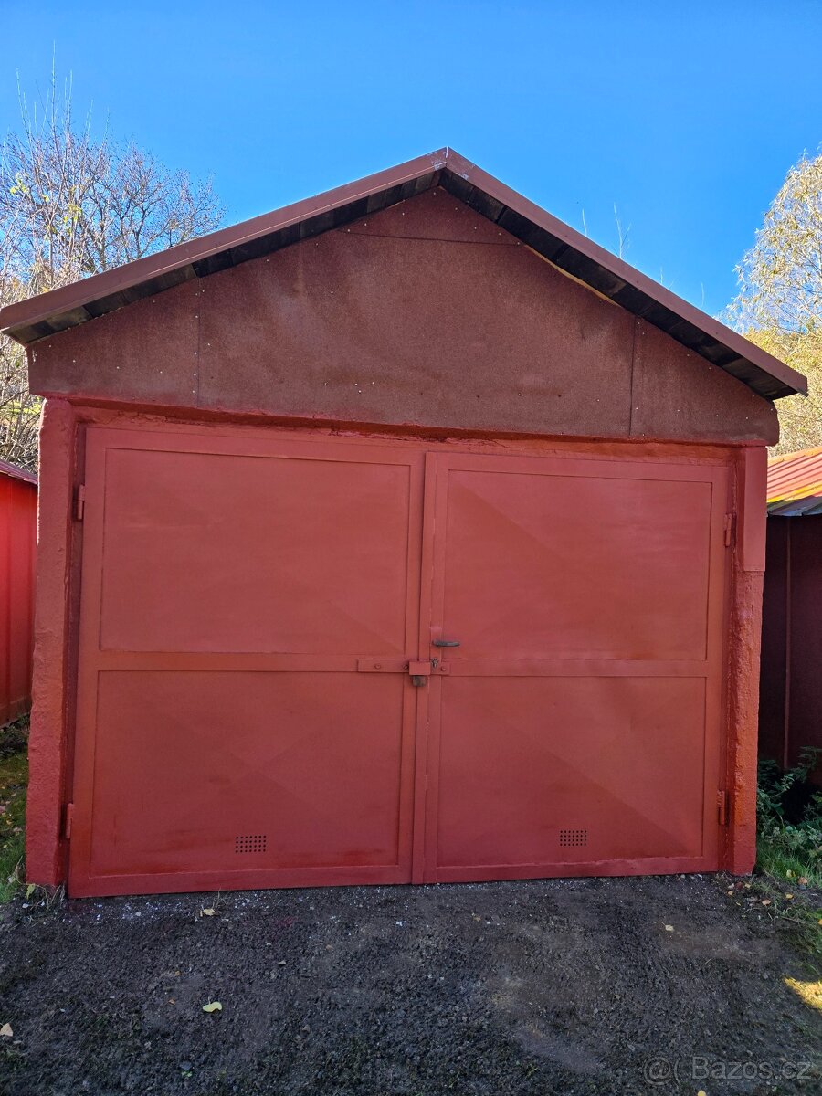 Prodám betonovou garáž ve Vimperku