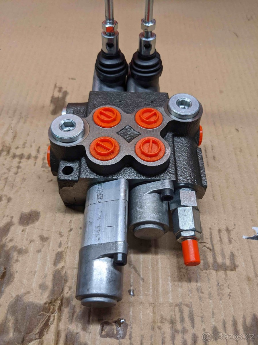 Hydraulický dvousekční rozvaděč 02P401A1K16GKZ1  Badeshtnost