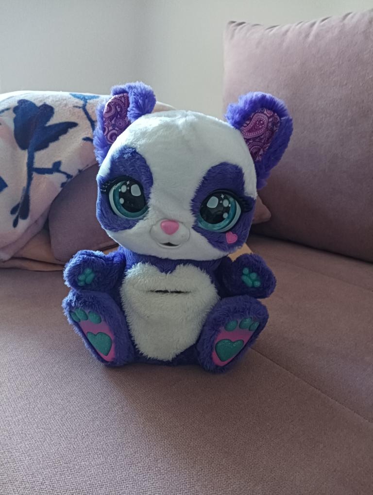 Interaktivní hračka Peek-a-Roo Panda značky Spin Master