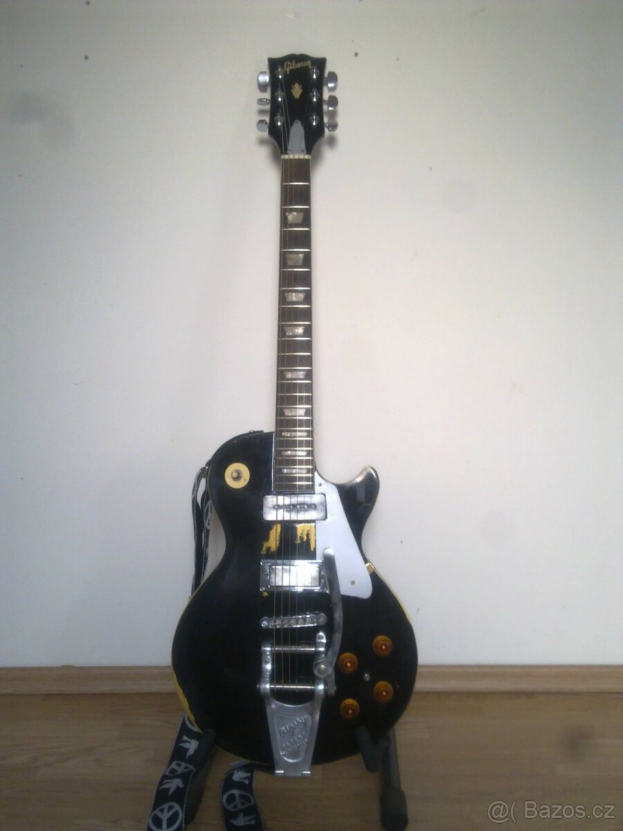 Prodám kopii kytary Neil Young Old Black