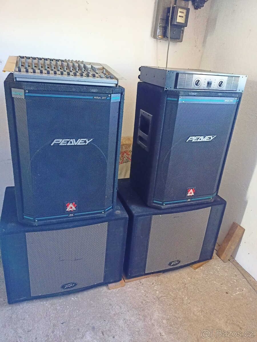 Komplet sestava - mixážní pult, zesilovač i reproboxy