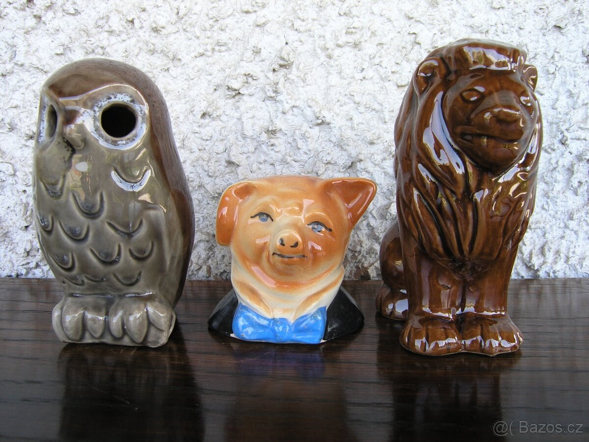 Keramická figurka, hrnky, váza a džbánky