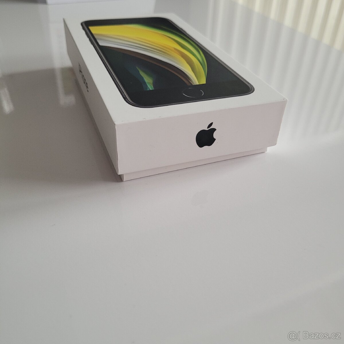 iPhone SE 2020 – 64 GB – Černý – NOVÝ, NEPOUŽÍVANÝ