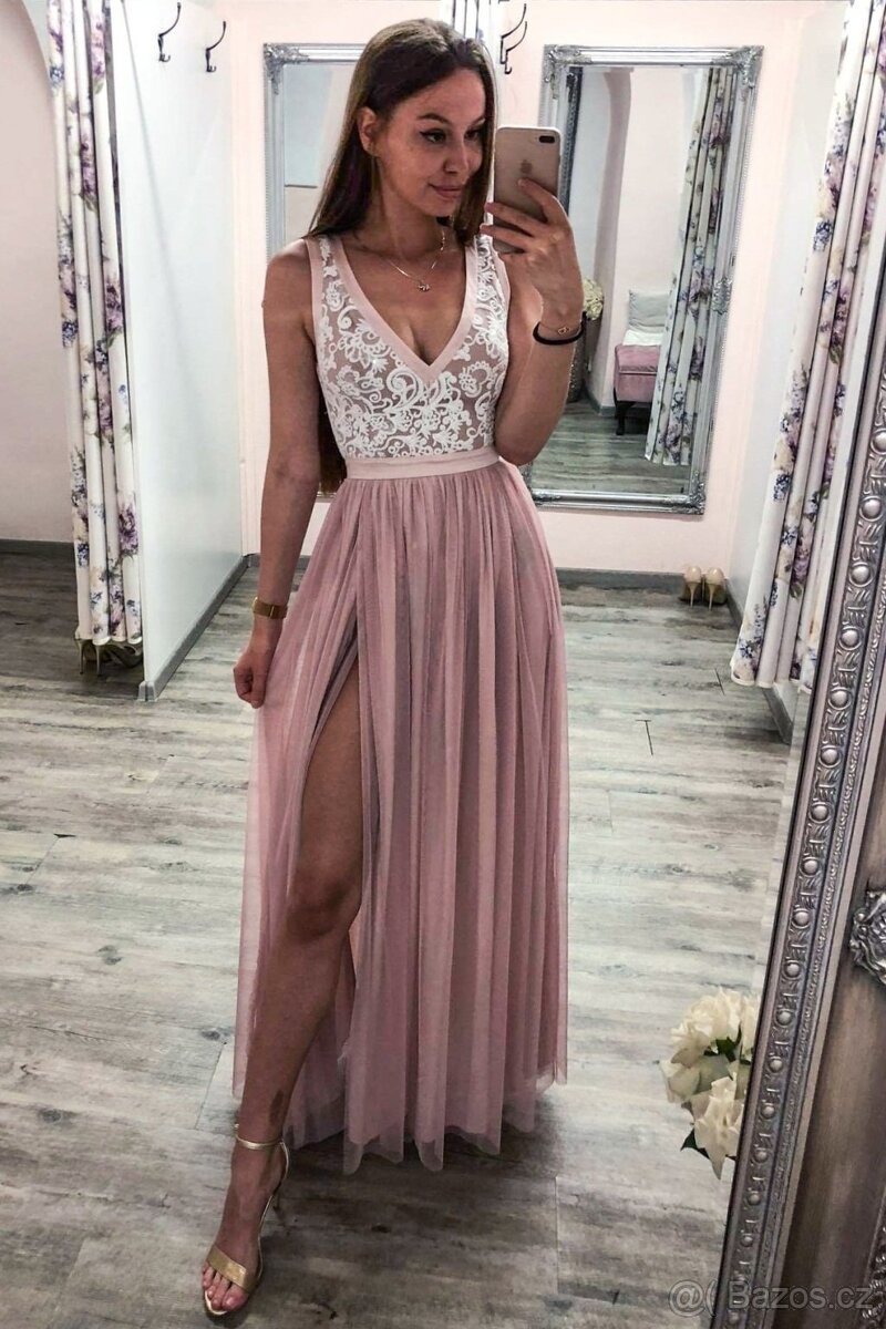 Společenské/plesové/popůlnoční šaty Emo