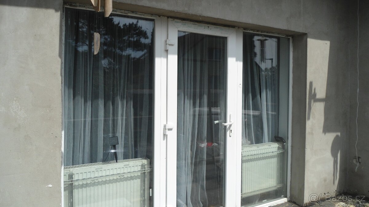 Balkonové plastové dveře 2.75x2.05