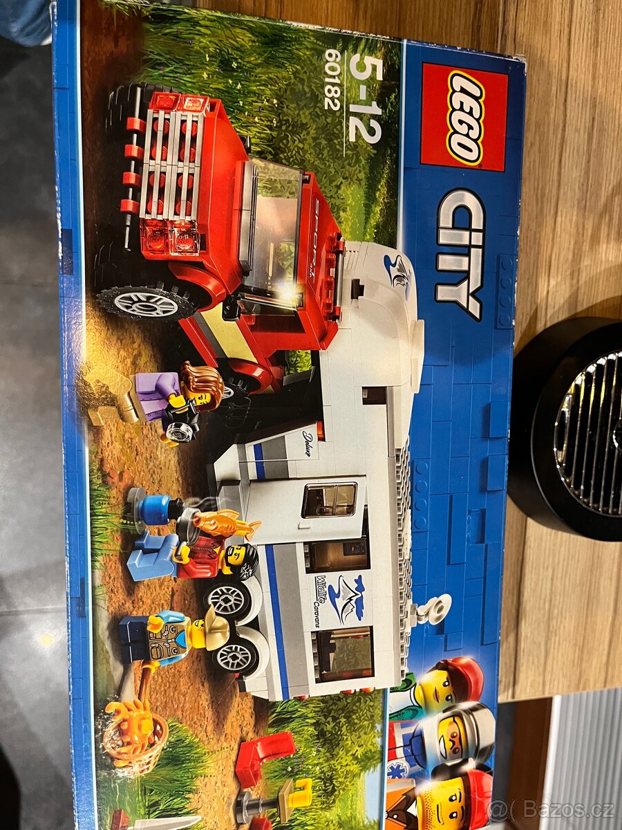 Lego city Pick-up a karavan 60182