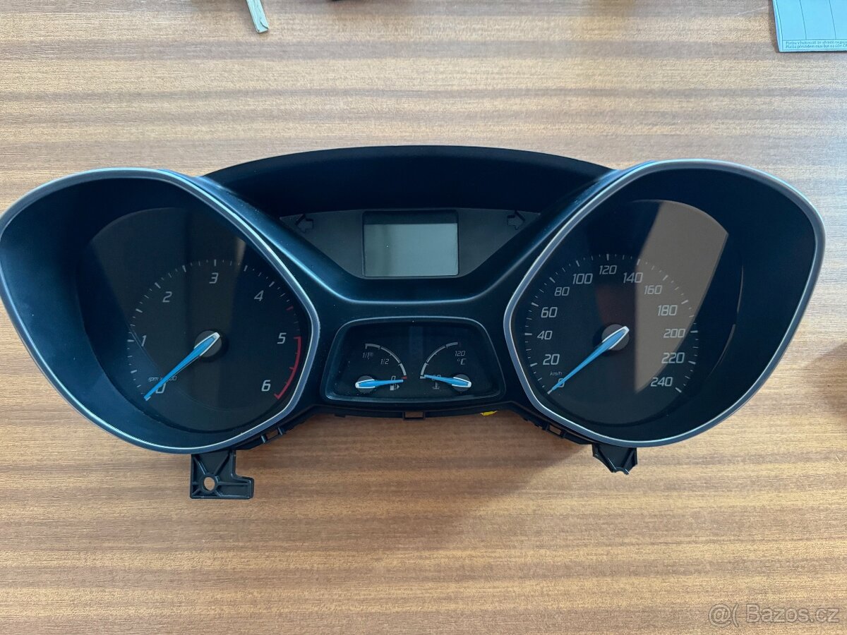 Ford Focus, C-MAX přístrojová deska