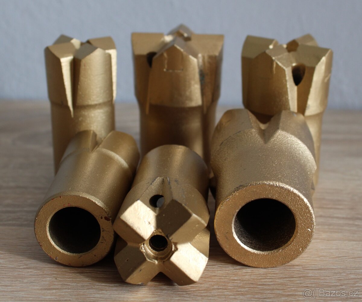 vrtací korunka křížová pr.32, 34, 36/19