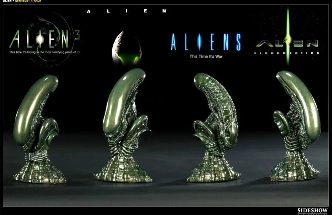 Sideshow alien bust set