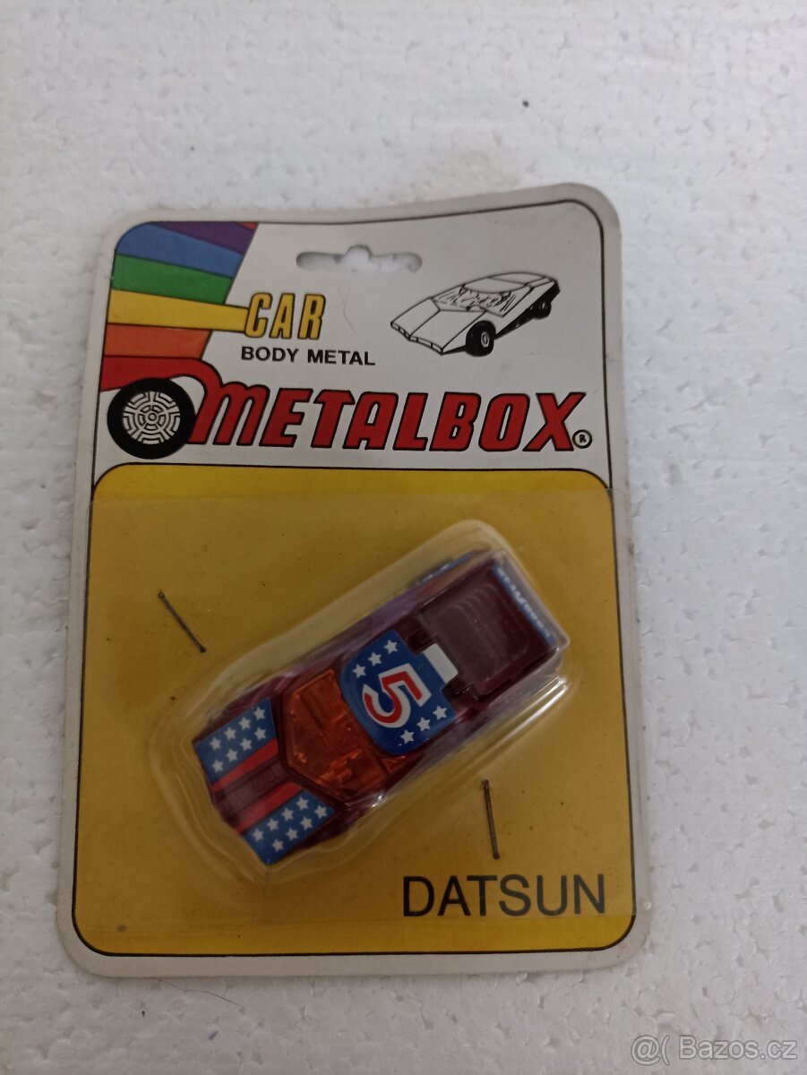 METALBOX - model auta DATSUN
