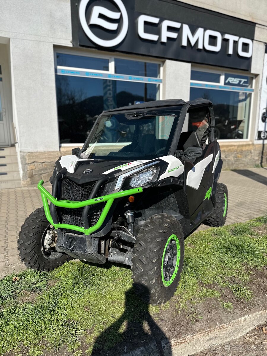 CAN AM maverick trail 1000 DPS vč. Zimních pásů