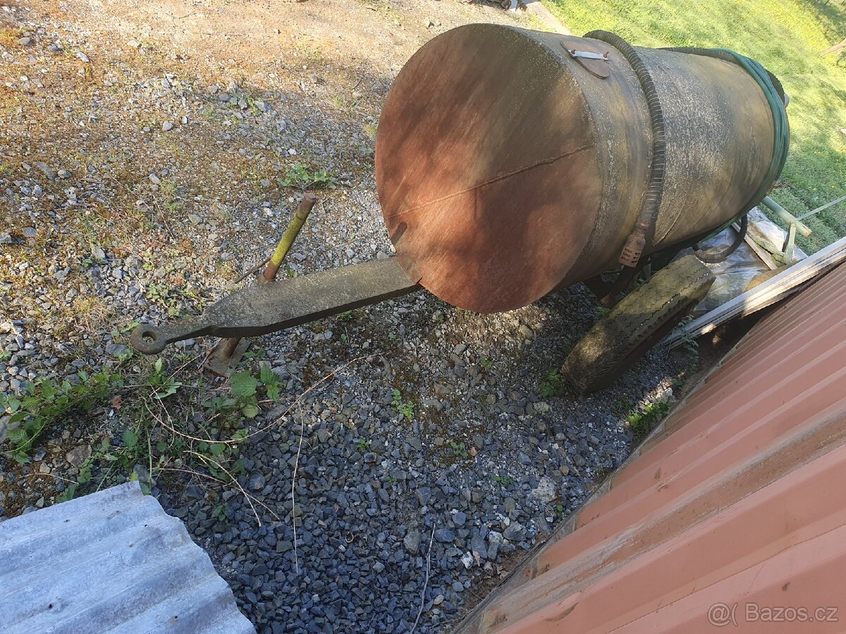 Cisterna 1800 litrů na vodu