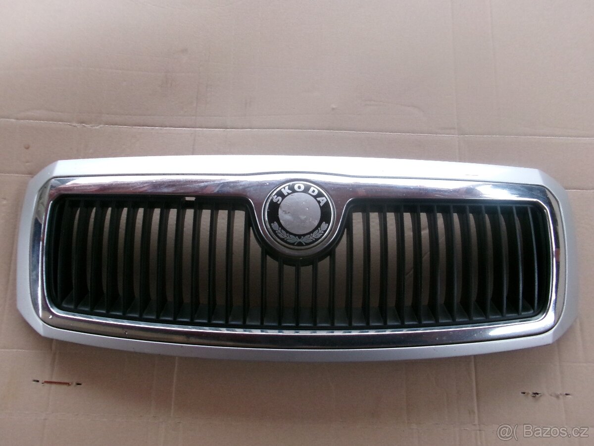 fabia 1 maska kapoty stříbrná metalíza 9102