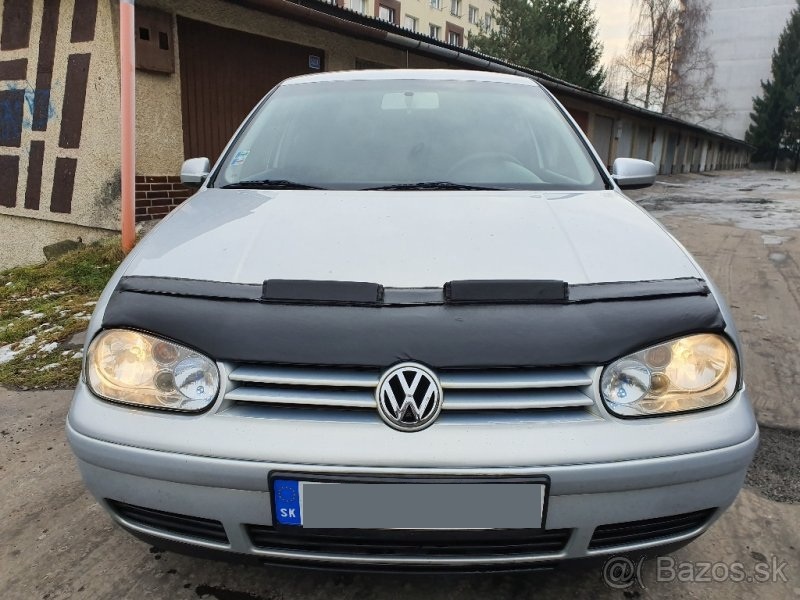 VW Golf kryt kapoty deflektor