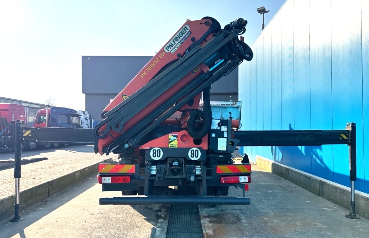 Hydraulická ruka PALFINGER PK 18002-EH C, r. 2011, rádio