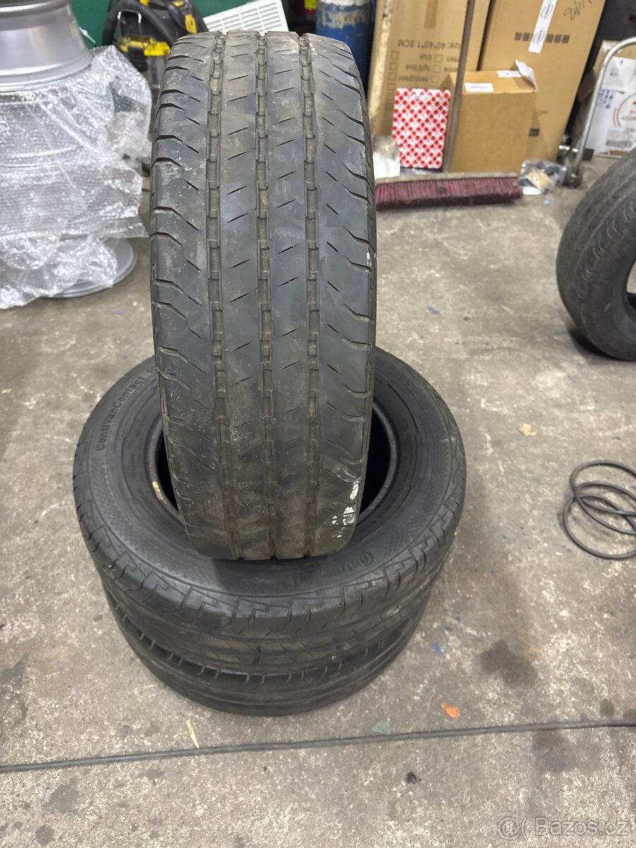 2x 215/65r16c 106/104t Continental letní dot 2018 5,5-6 mm