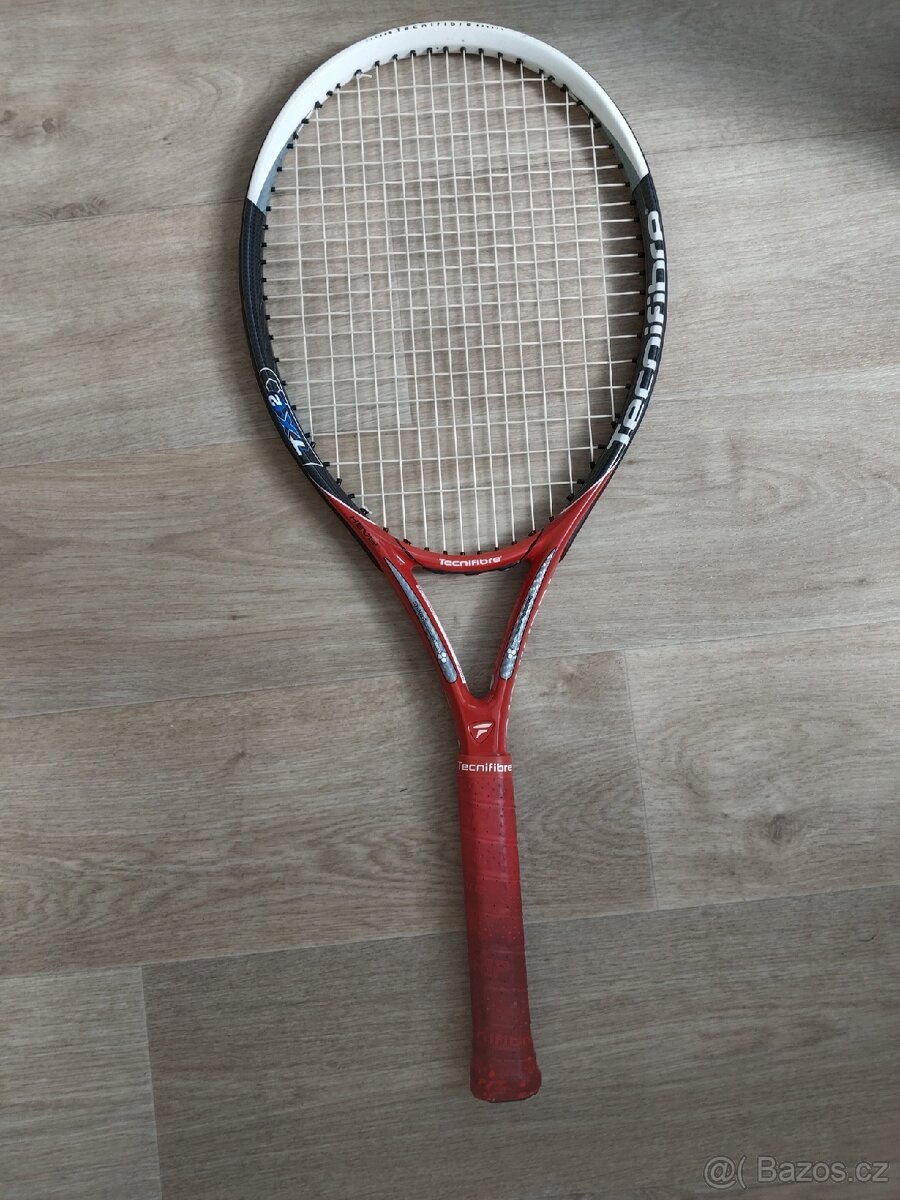 Tenisová raketa