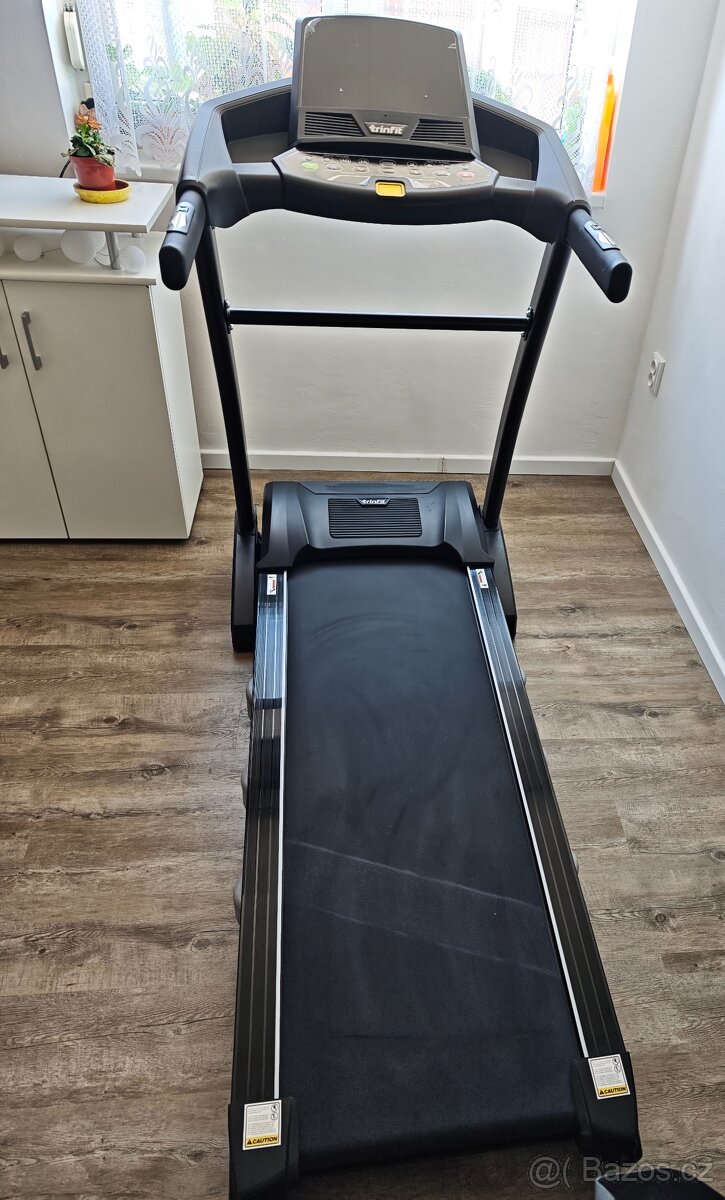 Běžecký pás TRINFIT Gara T300i, vč. podložky a maziva