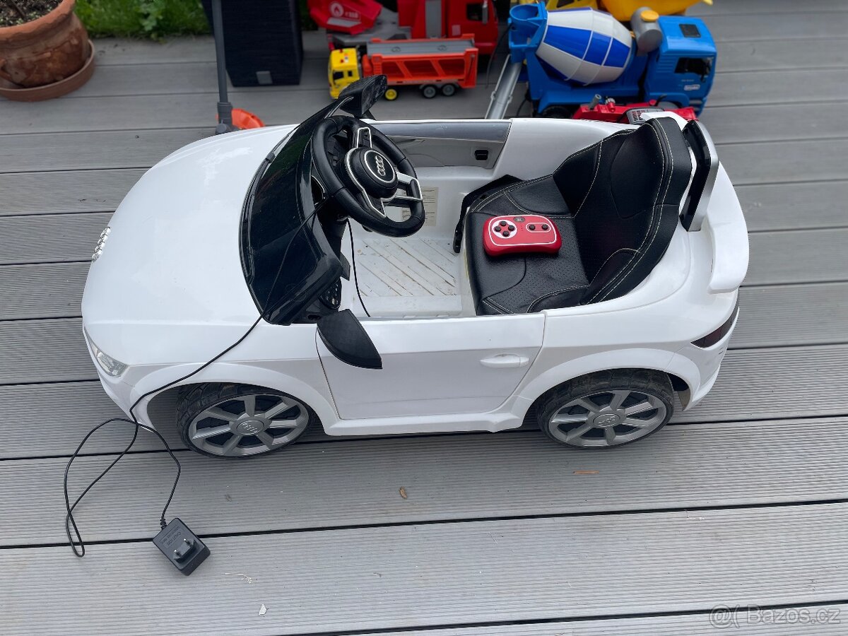 Elektrické dětské auto Audi TT