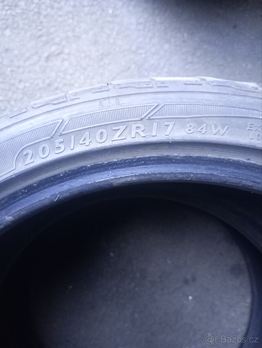 Letní pneu Dunlop 205/40 r 17