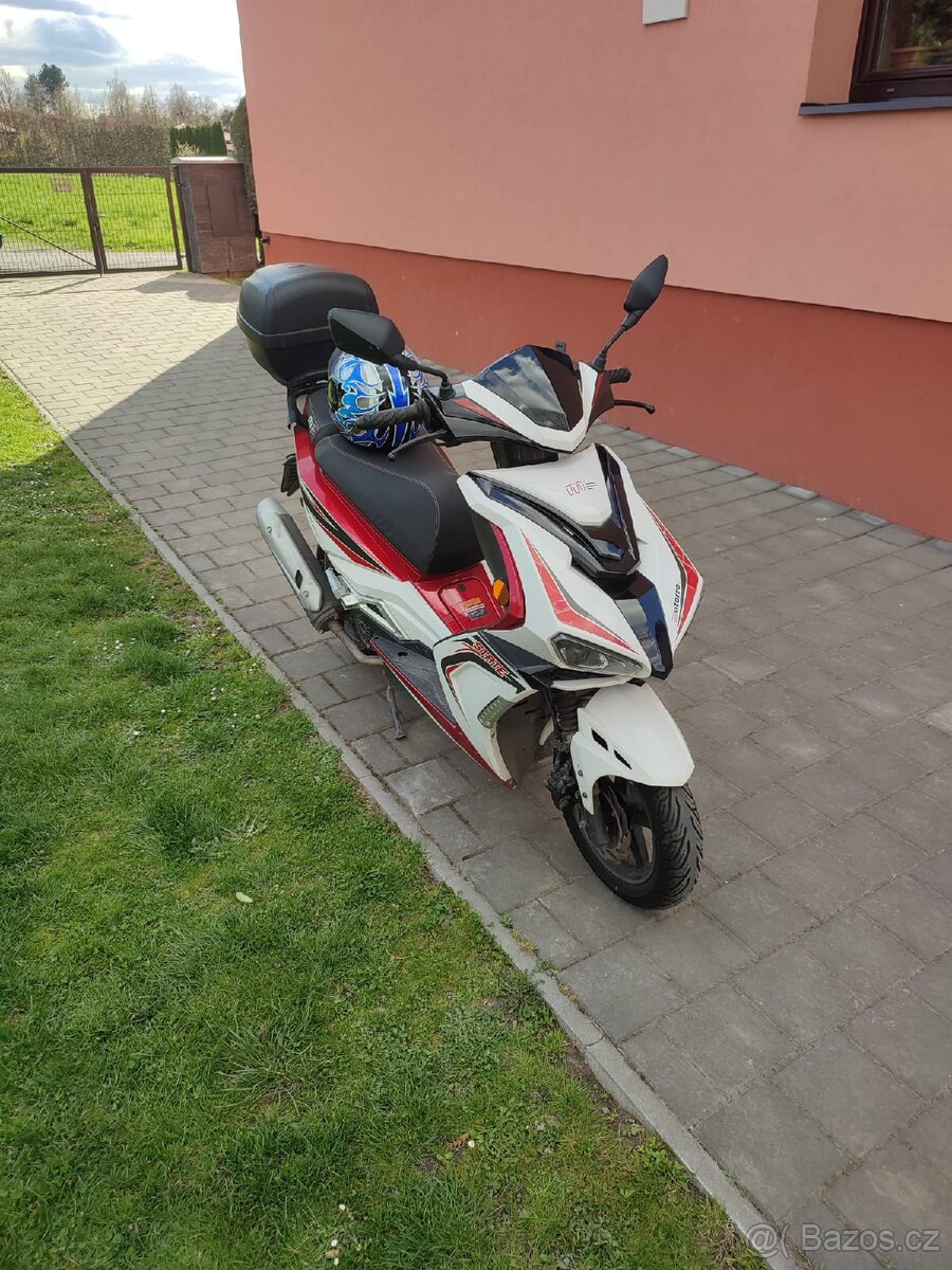 Monza 125