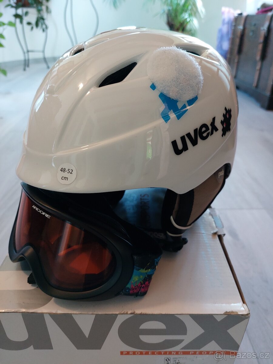 Dívčí lyžařská helma UVEX, bílá, vel. XS (48-52 cm)
