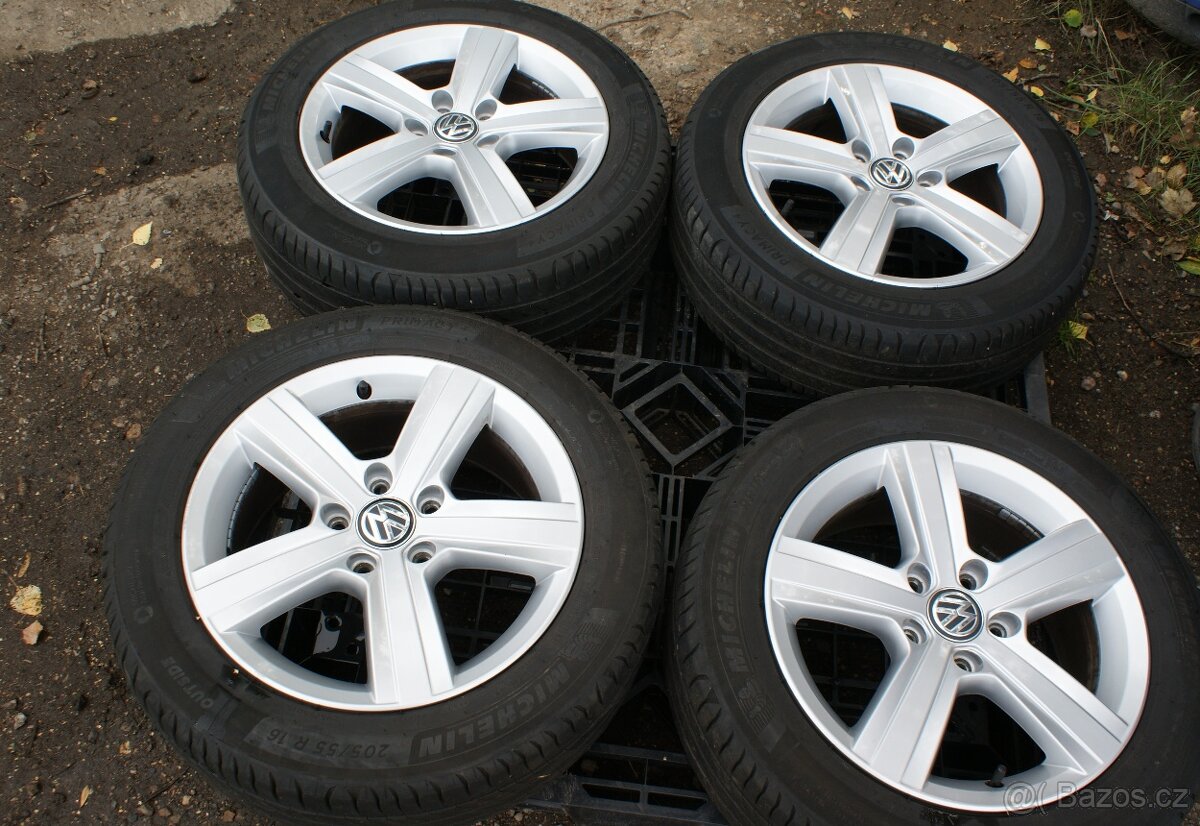 VW Golf 7 sada original a Skoda Audi Seat s pneu R16 5x112