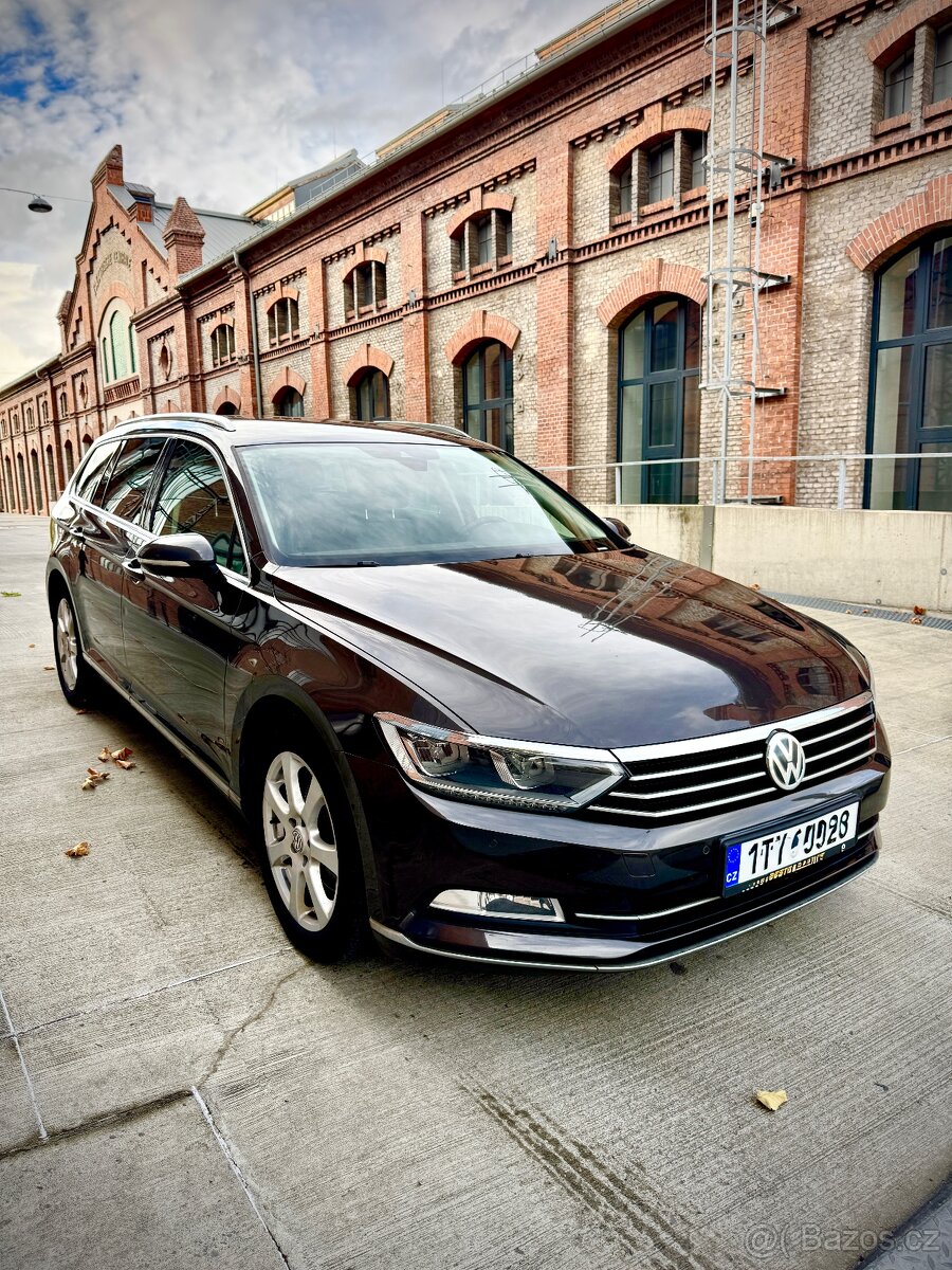 Volkswagen Passat B8 2.0 TDI 110 kW DSG • LED • Kůže •