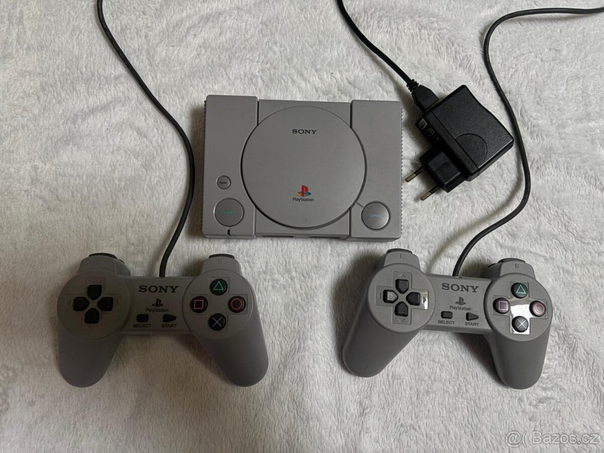 PlayStation 1 + ovladače (2x, původní)