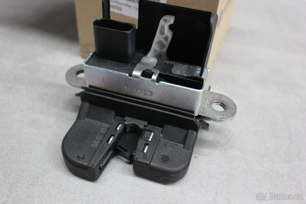 Originální Zámek pátých dveří Golf 6 5M0 827 505H