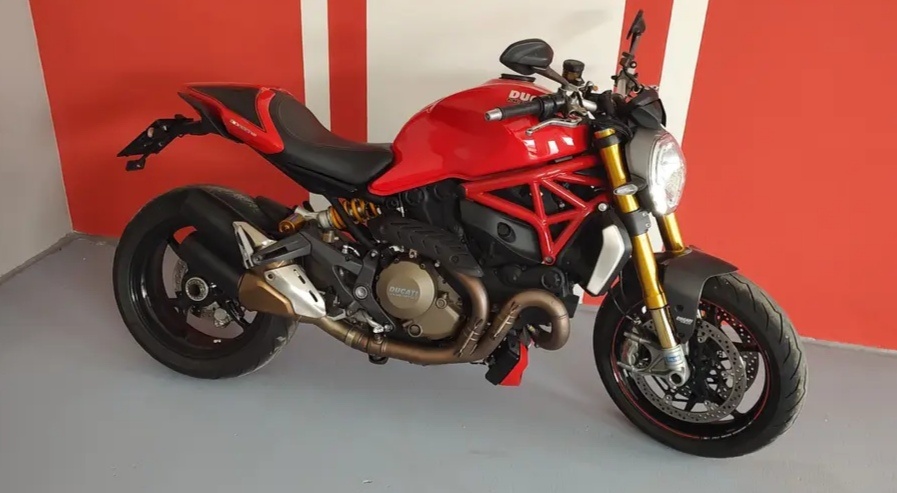 Ducati monster 1200 S