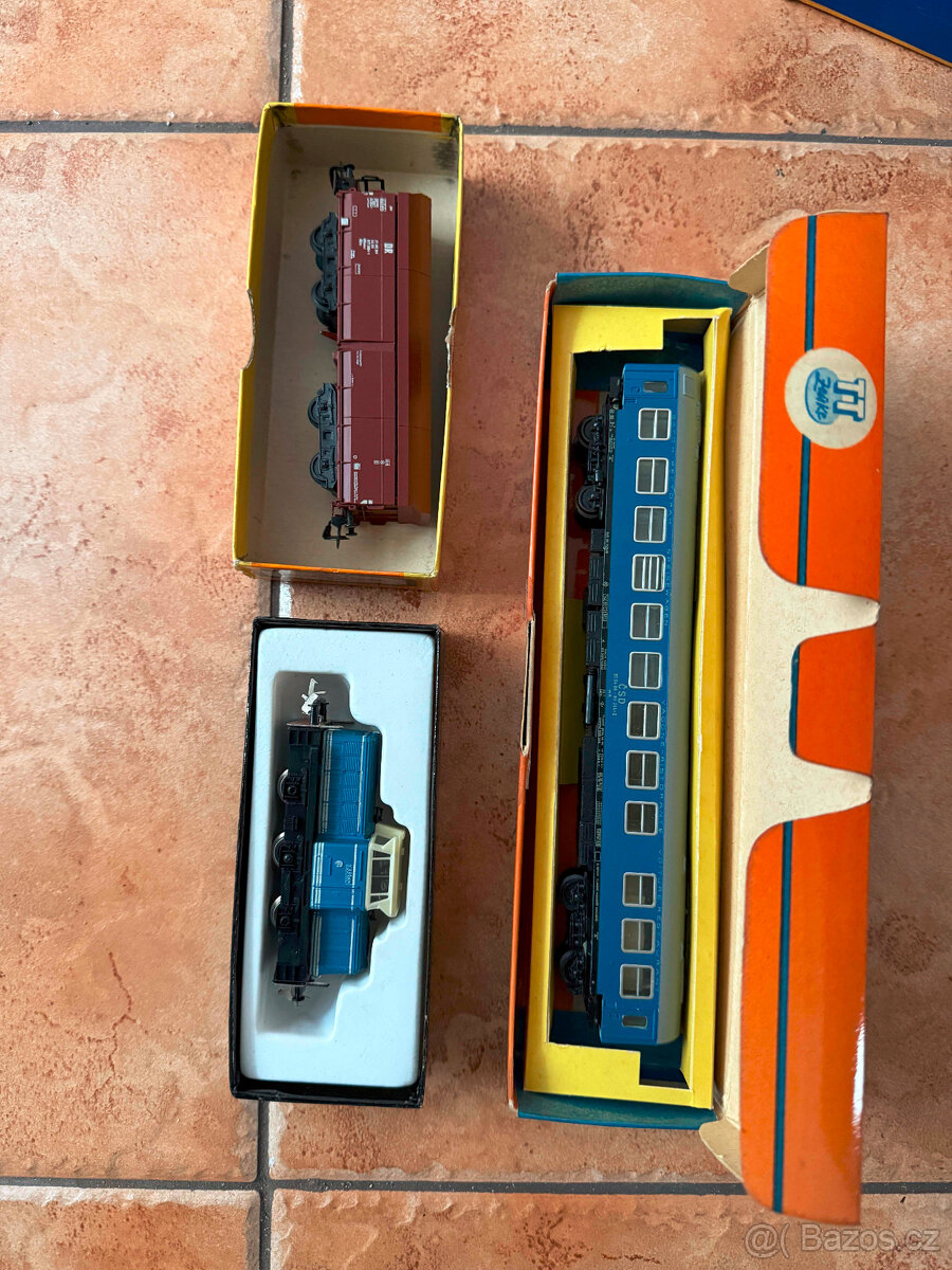 TT - mašinky, koleje, doplňky