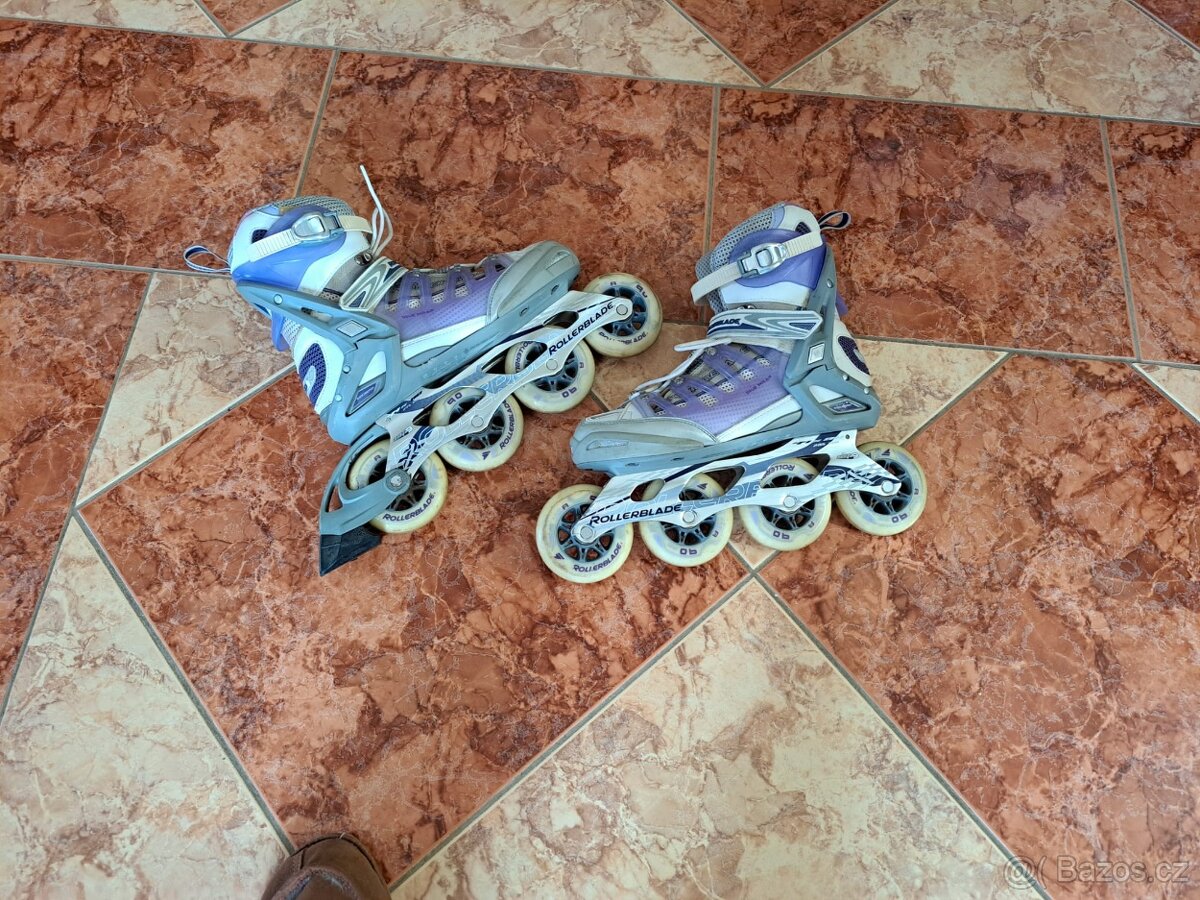 Značkové KOLEČKOVÉ BRUSLE ROLLERBRADE VE SKVĚLÉM STAVU