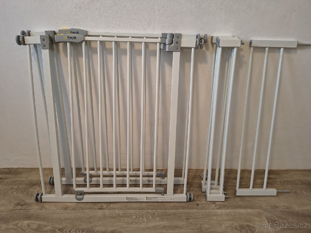 2x dětská zábrana na schodiště HAUCK + rozšíření