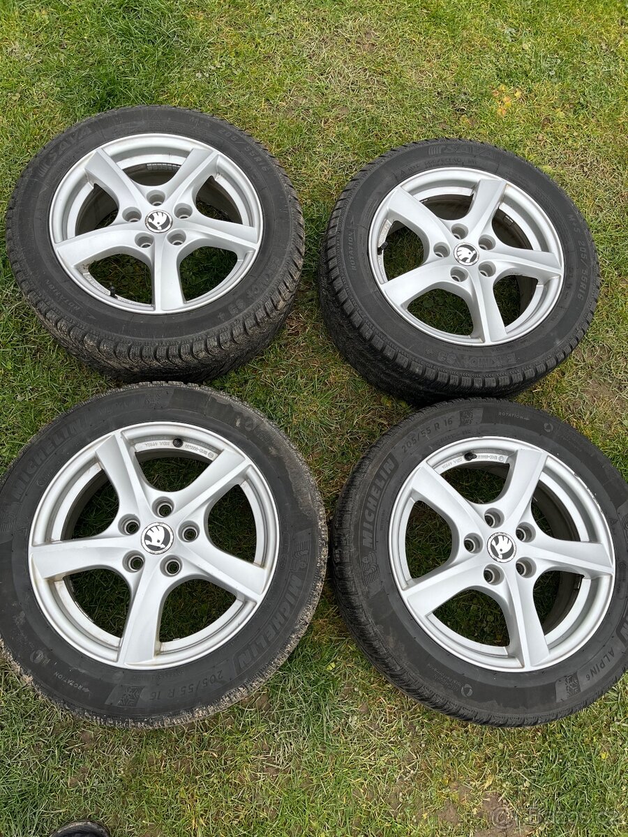 Zimní pneumatiky s disky 205/55/R16