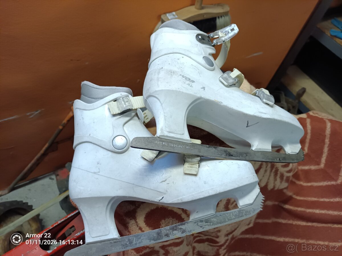 Dámské brusle vel 41