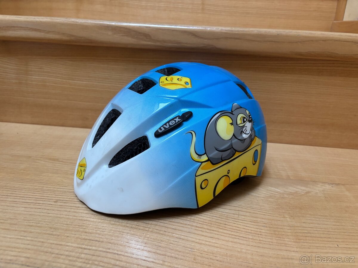 Dětská helma značky UVEX