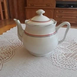 Porcelánová konvice, retro