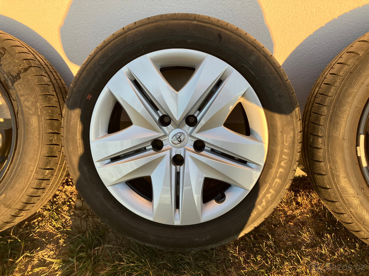 Originál Toyota Corolla plechové 16, TPMS, poklice. 5x114.3